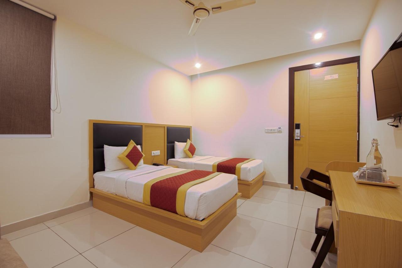 Hotel Del Inn By F9 Hotels - Near Igi Airport Нью-Дели Экстерьер фото